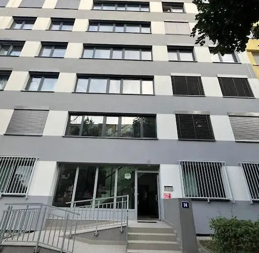 Linhs Place