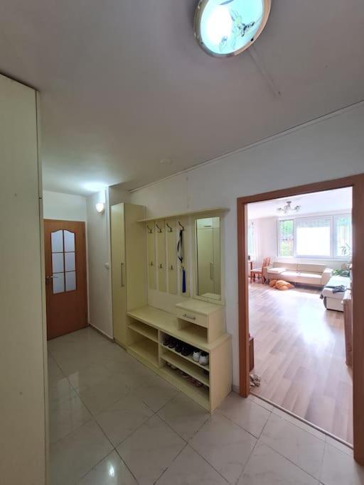 Linhs Place * Prague